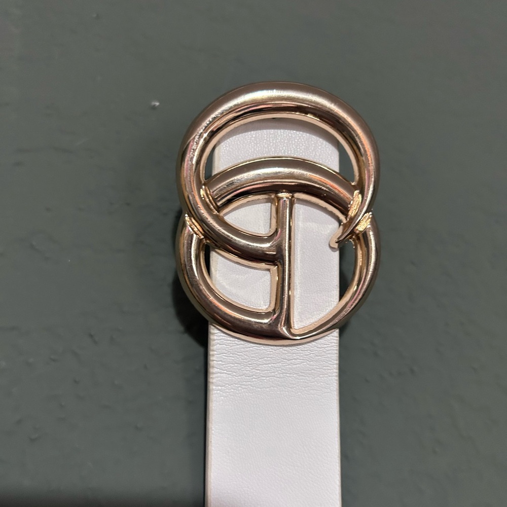 Elegant White Belt with Gold Buckle